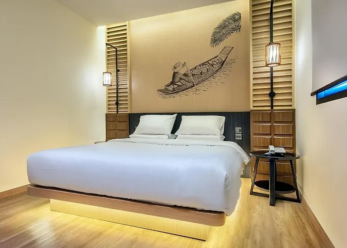 Phra Nakhon Poshtel Hostel