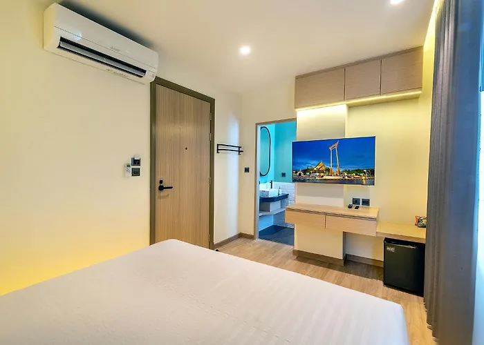 Phra Nakhon Poshtel
