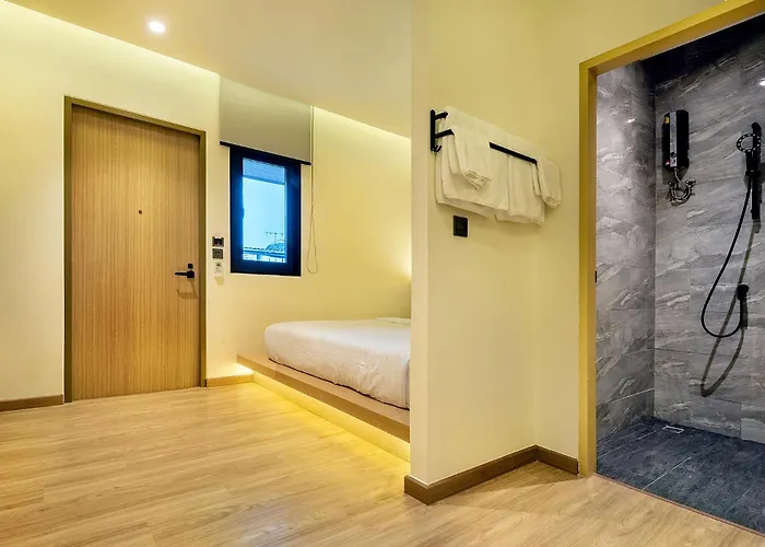 Phra Nakhon Poshtel Hostel