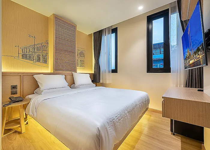 Phra Nakhon Poshtel Hostel *