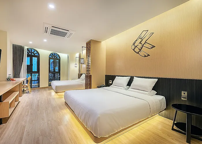 Phra Nakhon Poshtel