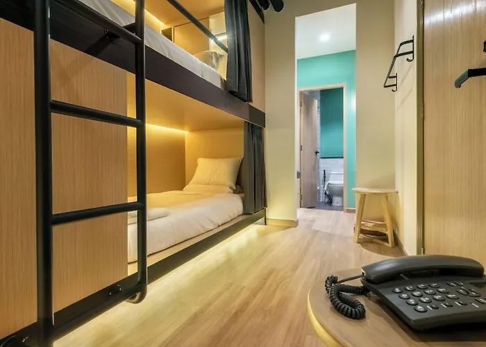 Hostel Phra Nakhon Poshtel