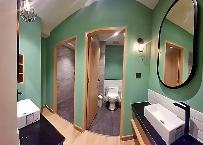 Hostel Phra Nakhon Poshtel
